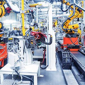 Roboter in Industrieanlage